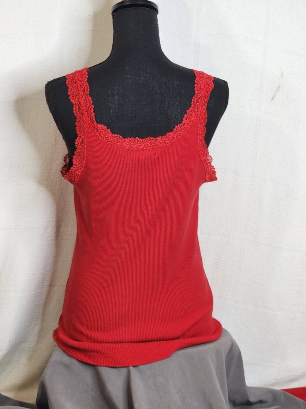 Chico's Red Ribbed Cotton Span Lace Neckline Straps Tank Top Chico Sz 3 US XL 16 - Picture 4 of 16